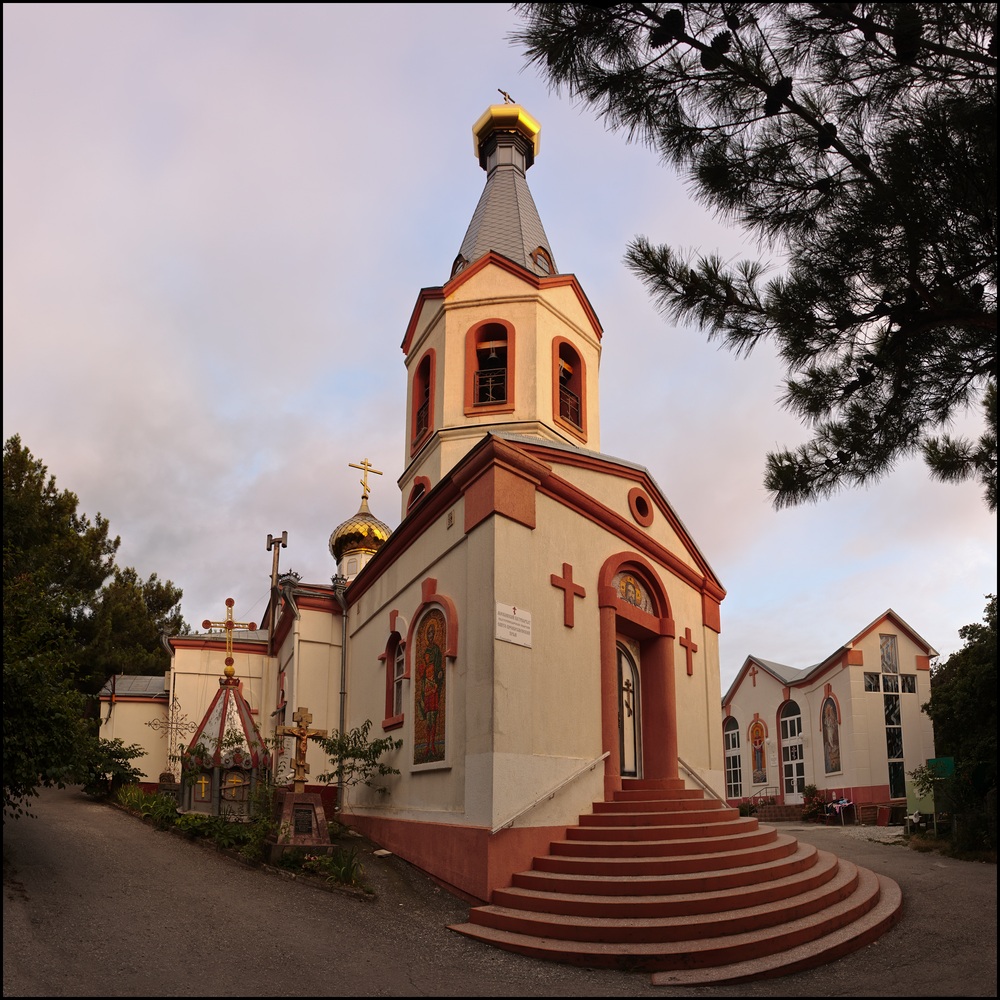 Свято-Преображенский храм в городе Геленджик