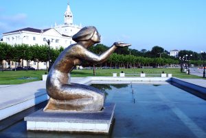 Дарующая воду